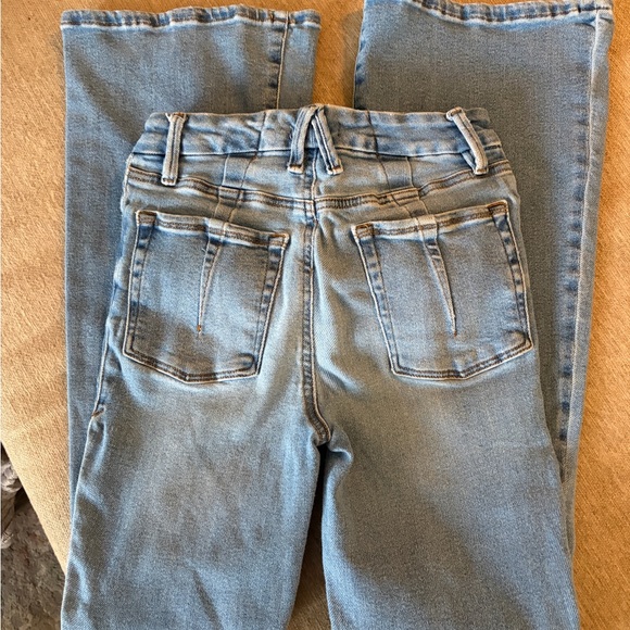 Good American Light Blue Flare Jeans - Picture 5 of 5